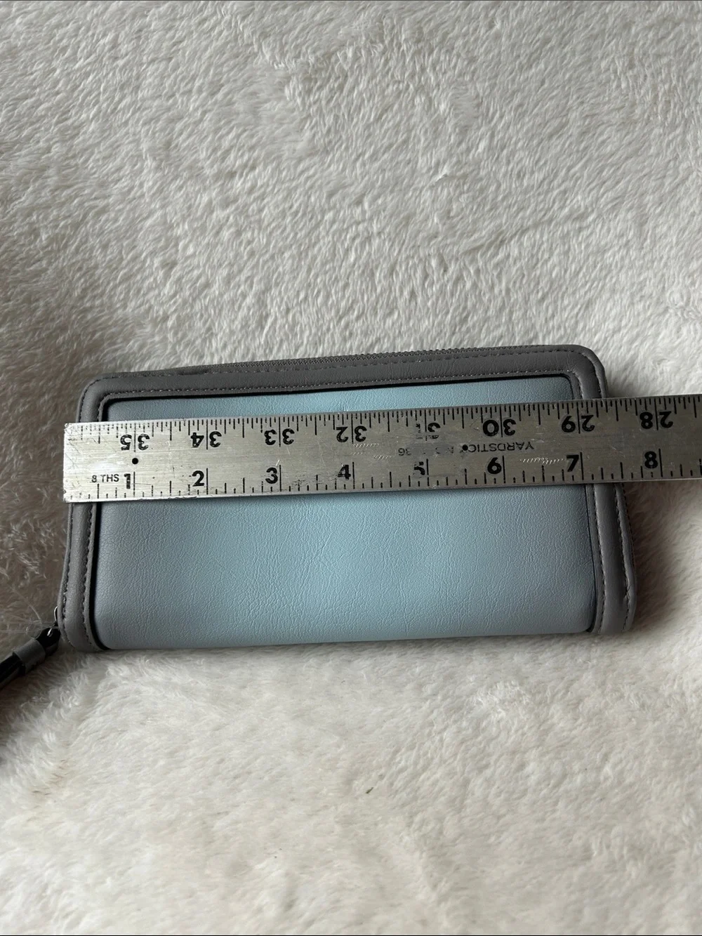 Simply Vera Vera Wang stylish clutch